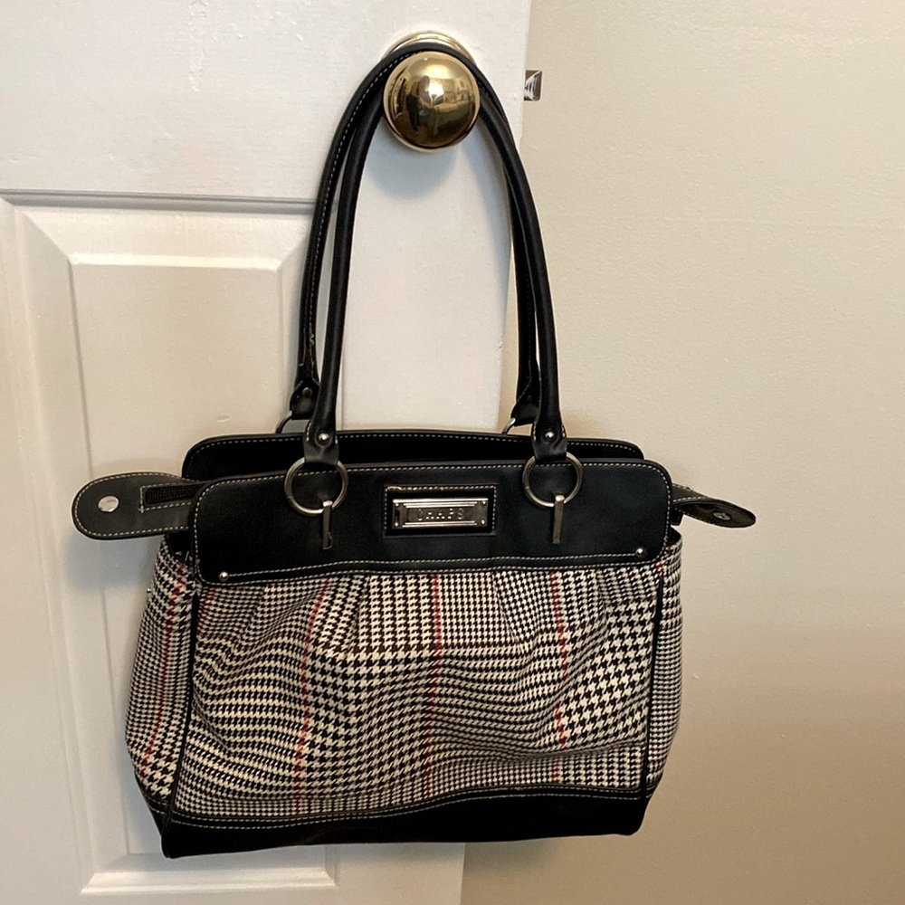 CHAPS handbag very clean never used classic and chic